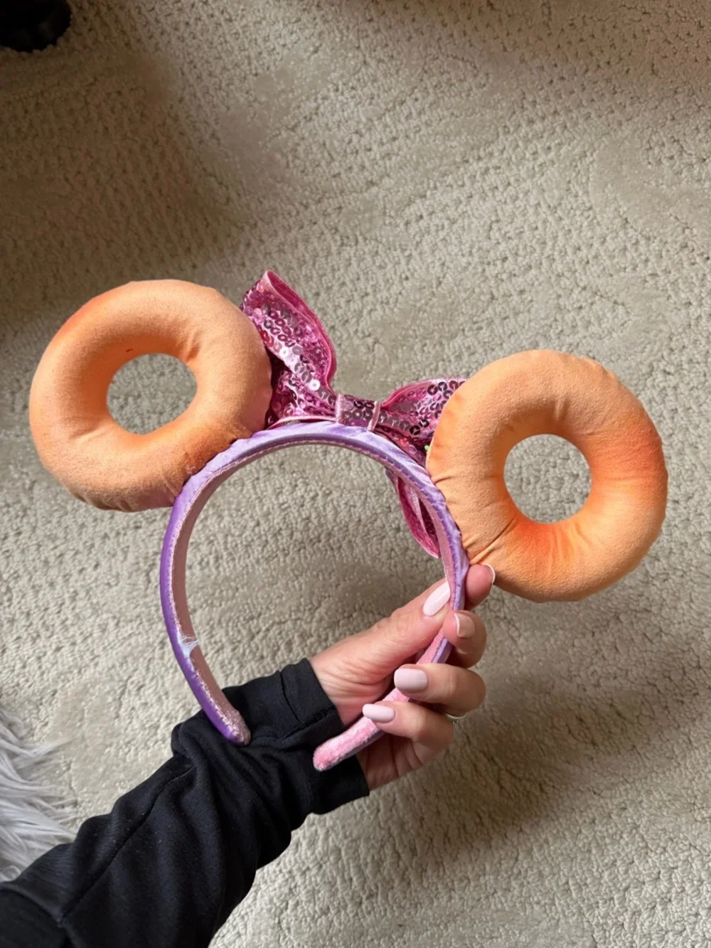 Rare* As Seen on Megan Fox Donut Mickey Ears Headband - Picture 6 of 10